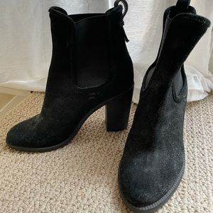 Dolce vita suede booties